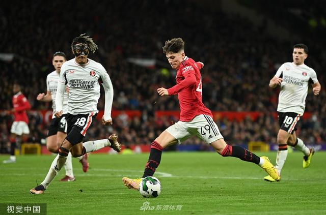 他以出色的 他以出色的